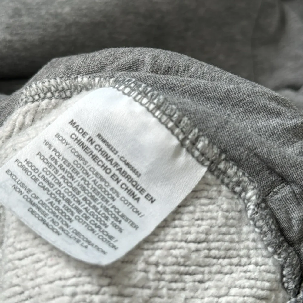 Nike Women’s Warm Hoodie Size M